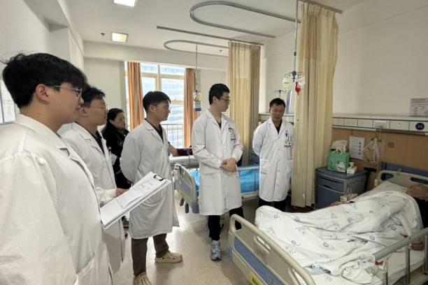 天佑医院微创技术助九旬爷爷走出“腺”阱  高龄患者重获“轻松”晚年
