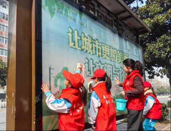 钟祥市莫愁小学教联体开展学雷锋志愿服务活动 践行新时代文明风尚