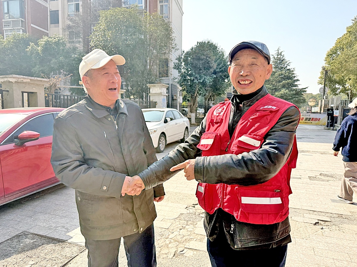 带动千人志愿者服务社区超32万人次  73岁老人捐款累计超过70万元