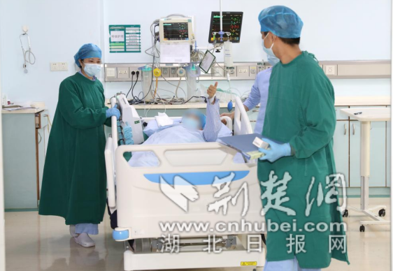 全程零输血！90克“救命泵”植入心脏，13岁扩心病男孩重获新生