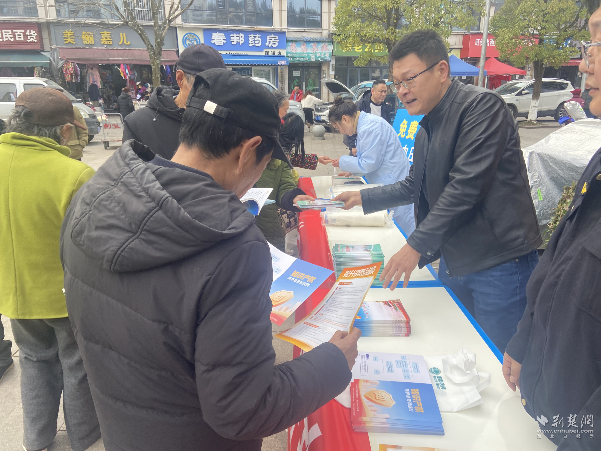  利川谋道：法治护航  民生安康
