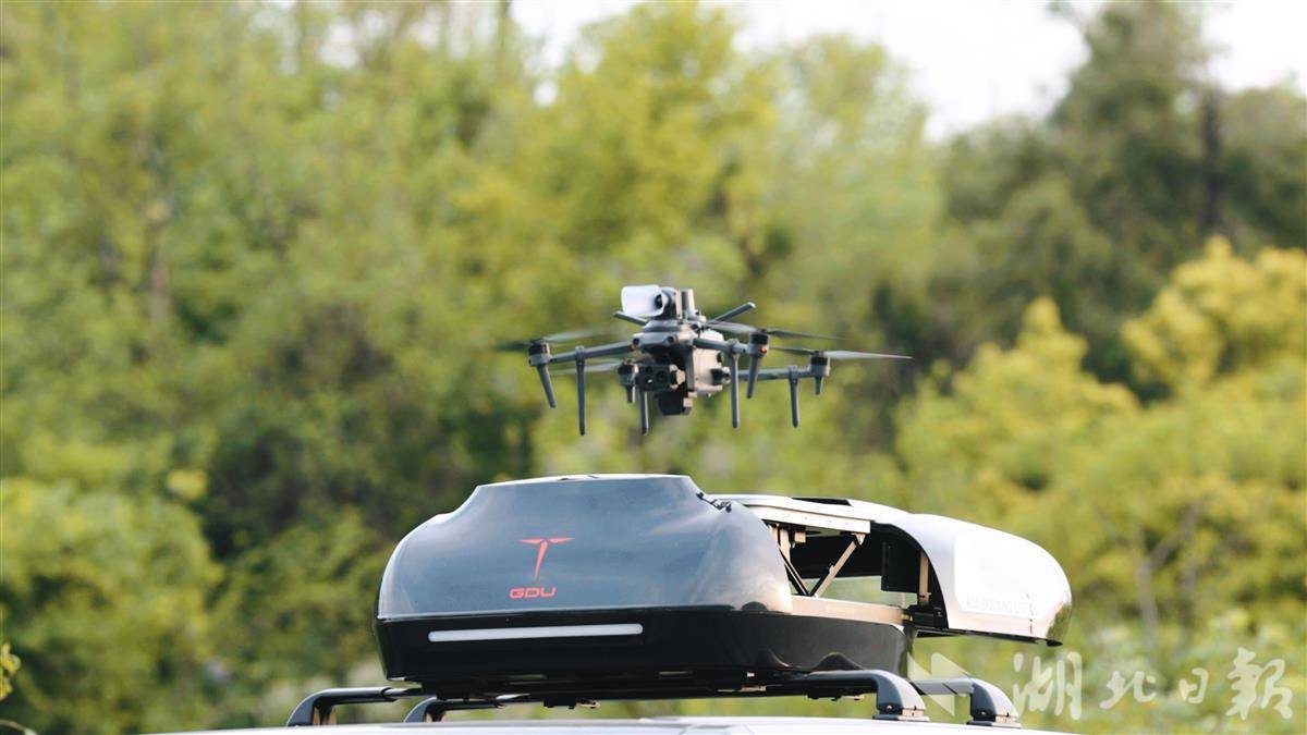 除了探路、拍照还能巡查、救援和应急处置 无人机住进了车里(图4)