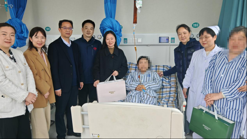 倾听爱的声音，让爱从头开始——湖北省慈善总会联合协和医院为肿瘤患者捐赠爱心假发