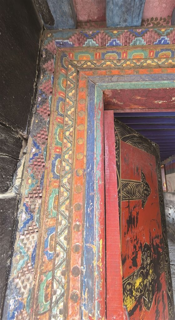  解密西藏传统建筑核心色谱寻觅高原上的那一抹靓“色”
