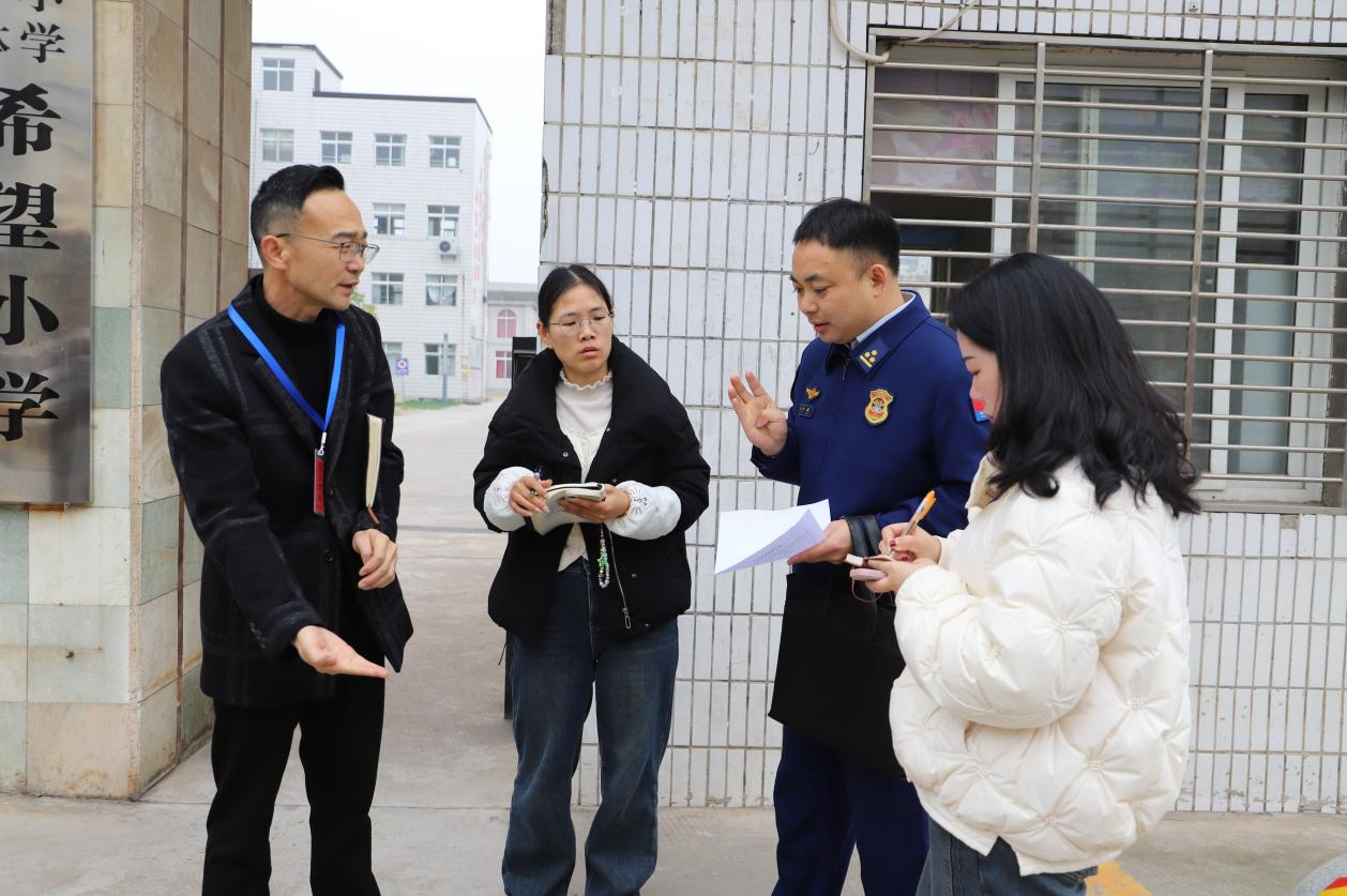 江陵多部门联合开展学校消防安全检查