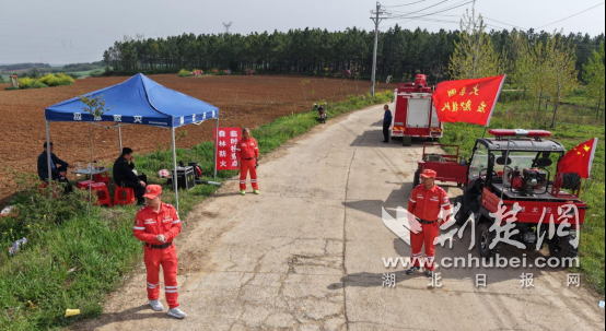 钟祥市柴湖镇：清明防火不松懈 专班值守护青山