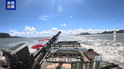 专职登岛“踹门”、火力强大！沉浸式看“海陆铁骑”作战演练