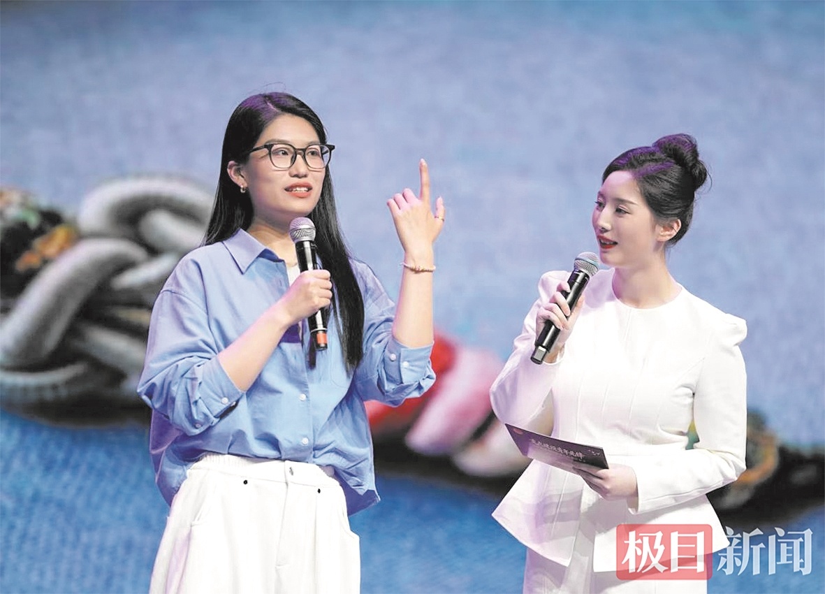 211大学毕业  却选择“摆摊” “青春小店”主理人：人生是旷野而不是轨道