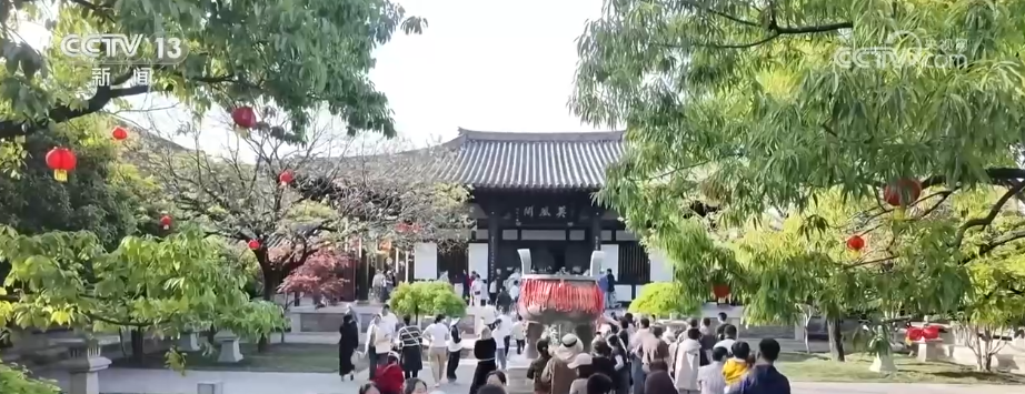 “超”有看点引爆消费新热潮“足球+夜市+美食+趣玩”聚人气、添活力(图4)