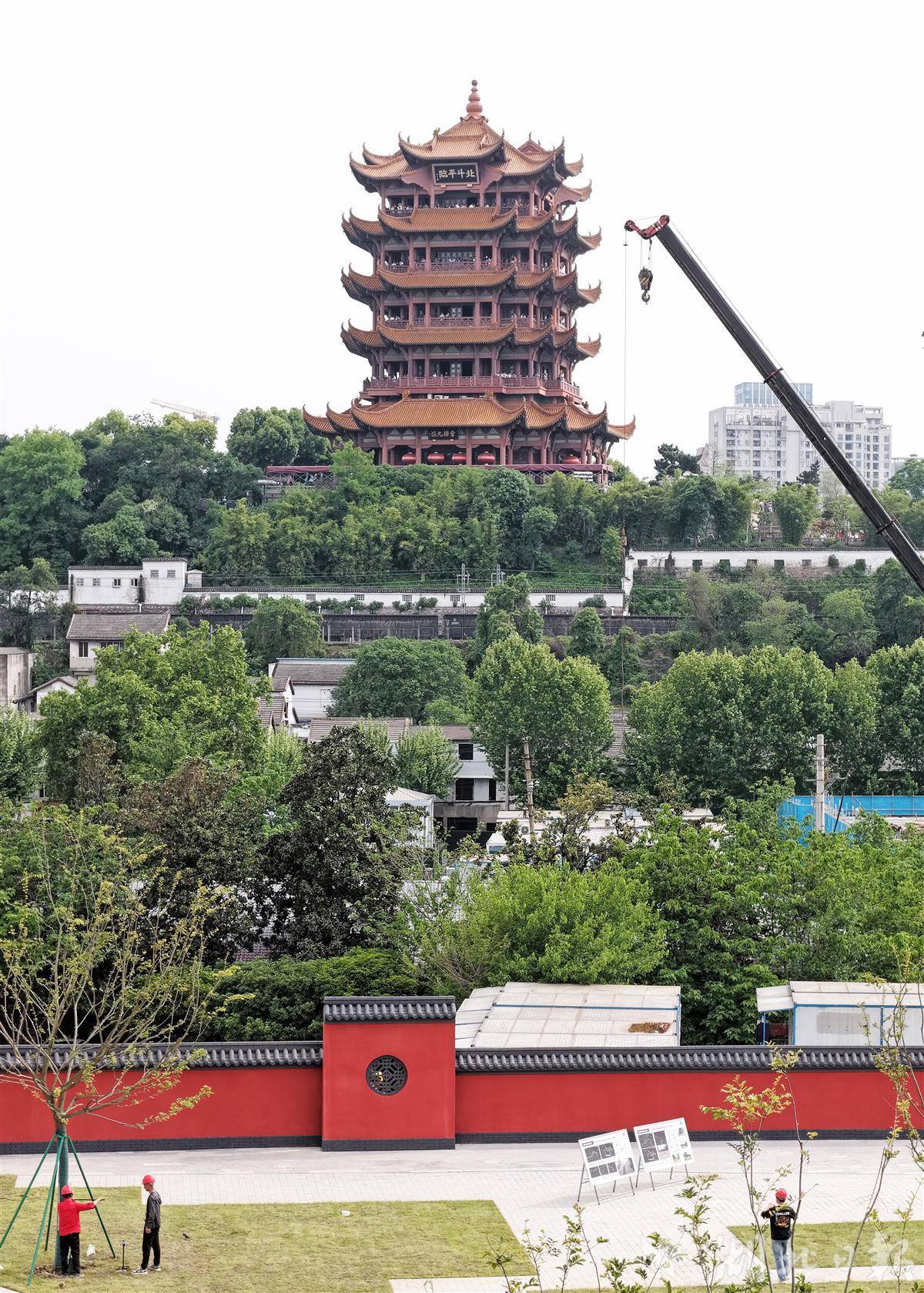 更近！更长！更高！全新2.0版黄鹤楼红墙即将惊艳亮相！