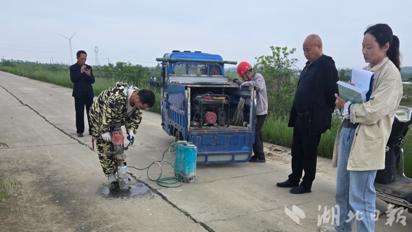 应城市审计局：把脉农村路 测出放心途