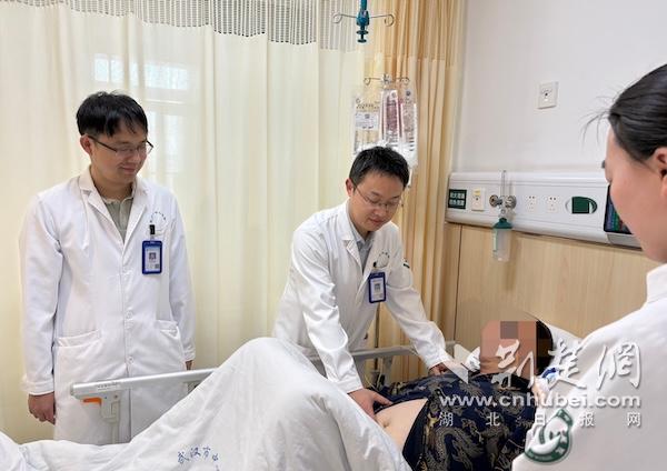 河南男子突发“致命腹痛” 武汉医生介入打通“生命线”