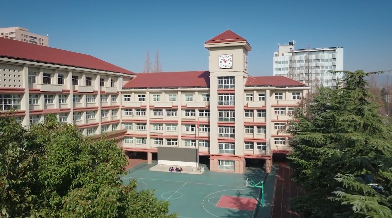 职业道德建设公益广告《应该的》