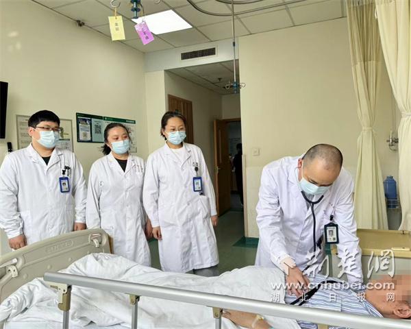 老人心脏“主干道”几近堵死  ECMO护航下“金刚钻”旋磨开道化险为夷