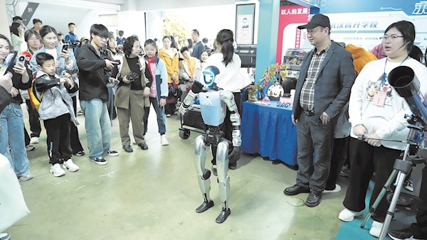 连办18年的高中科技节办成全区校园科技嘉年华
