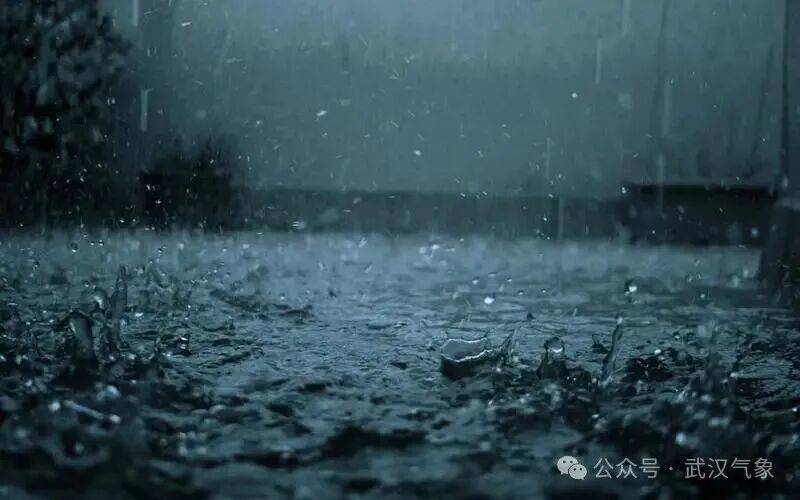 下班高峰期武汉无大暴雨，正在赶来的路上！