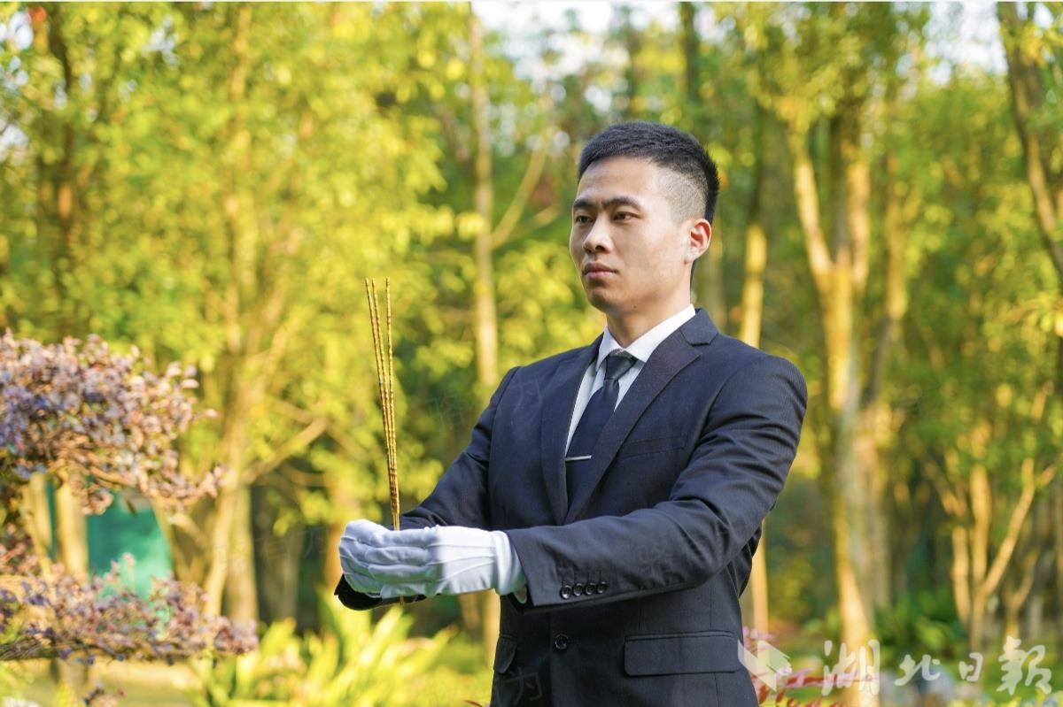 仙鹤湖“生命礼仪师”骆有为：用理工男的严谨对待每一次告别