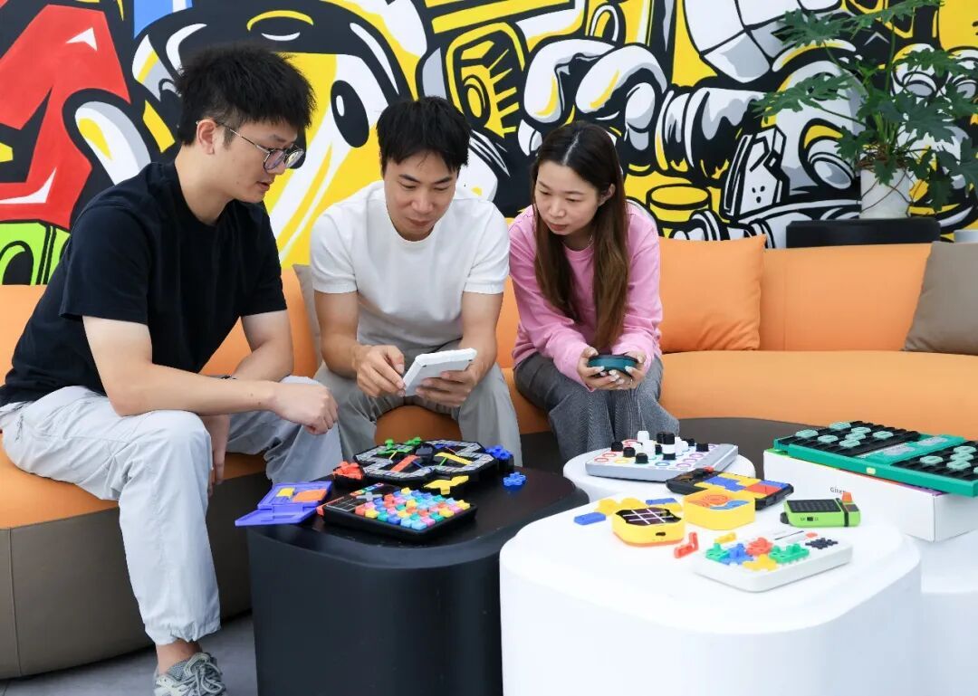 经济热点快评丨大力发展工业设计，更好赋能中国制造