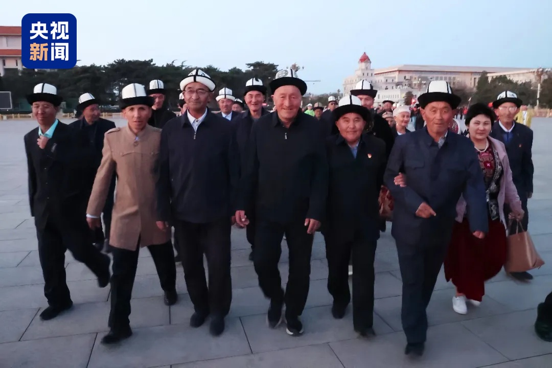  视频丨“我在边境线守了四十多年，每次巡边都会看向北京的方向！”