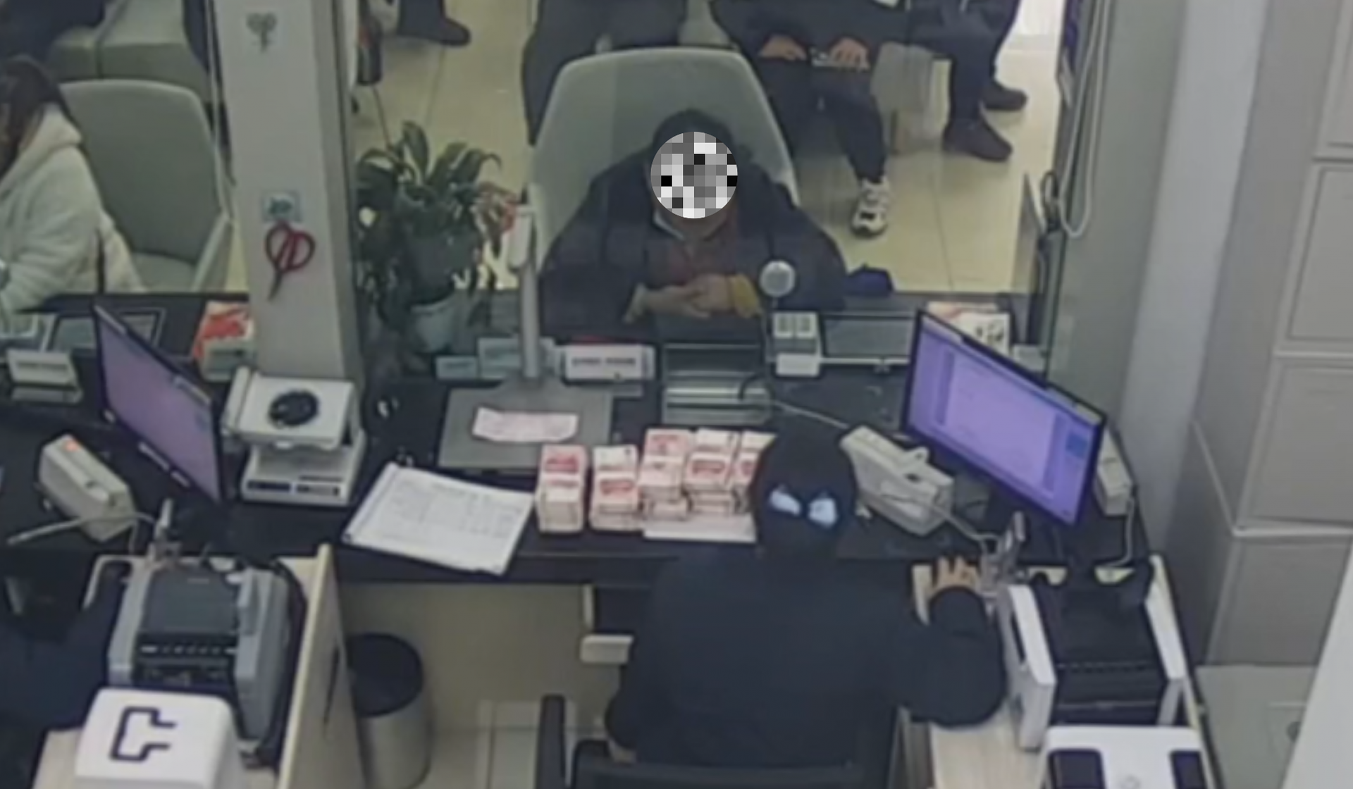 30万元取现“投资”？警银联动紧急“叫停”