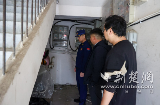 荆门消防联合乡镇街道开展“五一”节前电动自行车隐患大排查大整治