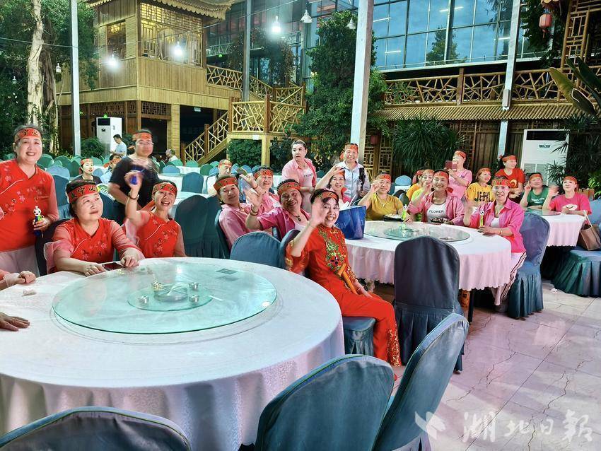“楚超”热力全开！嘉鱼多地同步观赛点燃夏夜激情