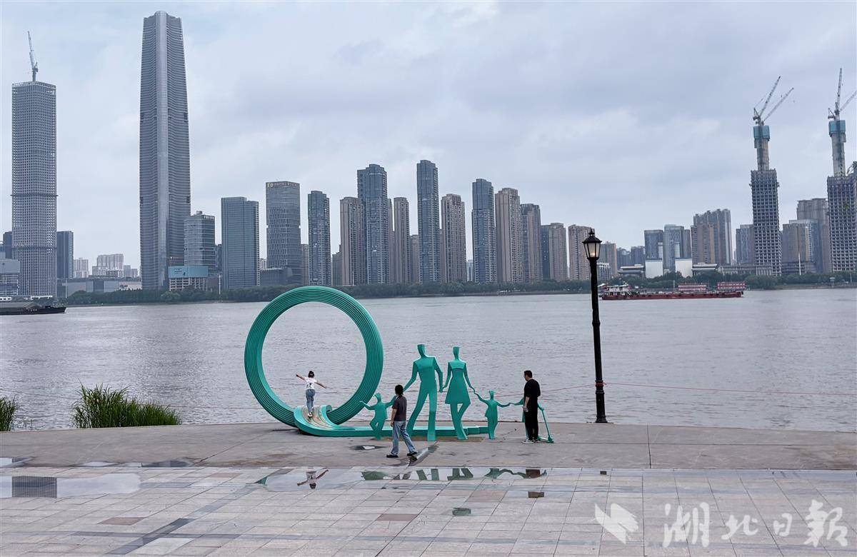 武汉长江水位上涨，“一家五口”还好吗