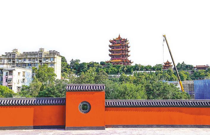 黄鹤楼红墙焕新归来，本月底对外开放 花窗映景 国风拉满 这个神仙机位绝了