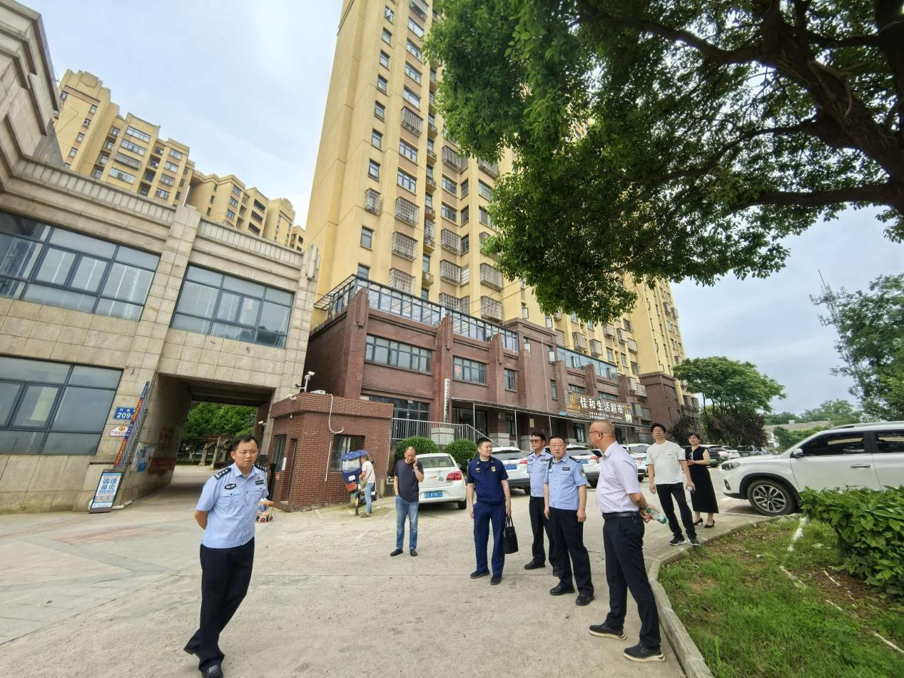 松滋多部门联合开展高层建筑消防安全检查