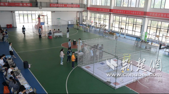 湖北省学生数字素养提升实践无人机模拟赛在钟祥举行