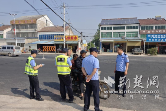 钟祥市磷矿镇多部门联合整治交通乱象 守护群众出行安全