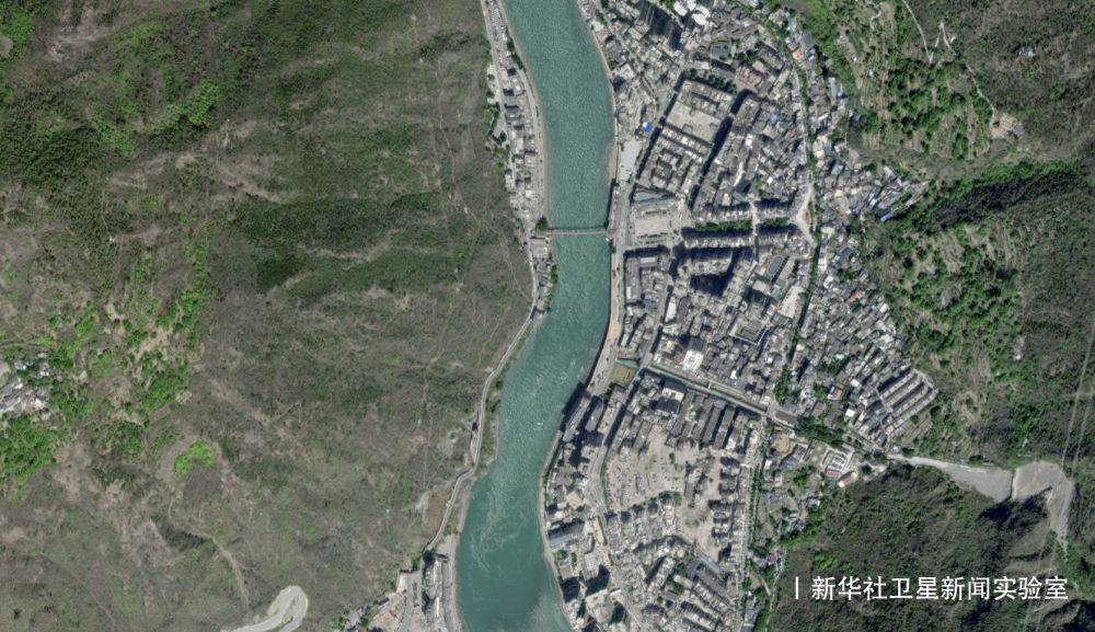 从太空看中国｜红军长征在川足迹——泸定桥的红绿交响