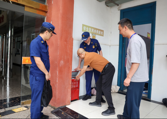 荆门掇刀消防深入高考考点开展消防安全专项检查