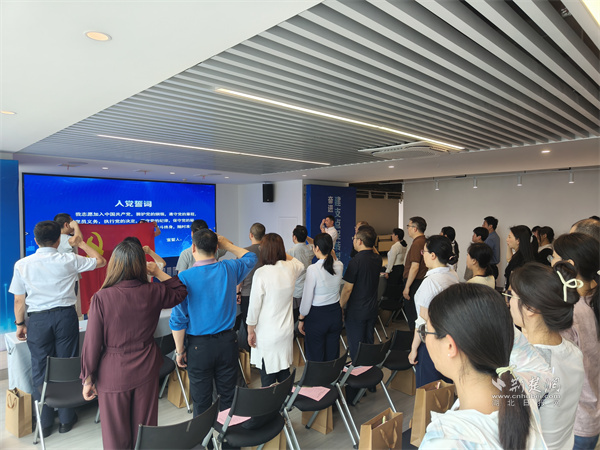 学思践悟强初心“武昌周周讲”赋能数智产业高质量发展