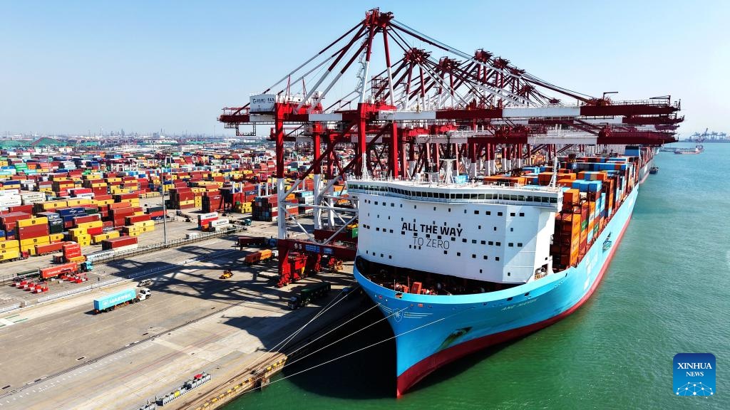 Economic Watch: China's foreign trade maintains solid growth as resilience holds