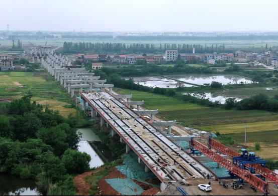  府河特大桥：架起半小时圈的关键一跨