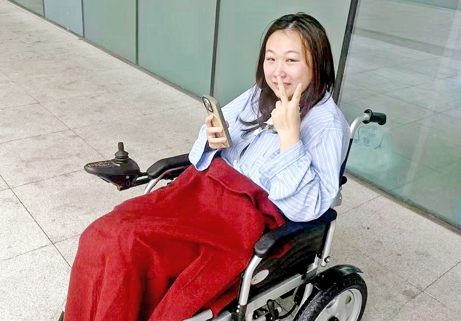 冰粉女摊主感谢网友关心 城市的温情让她重新振作