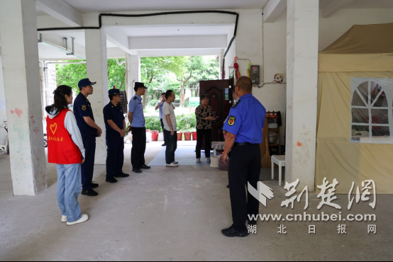 荆门市掇刀区多部门联合整治高层住宅消防隐患 打通“生命通道”