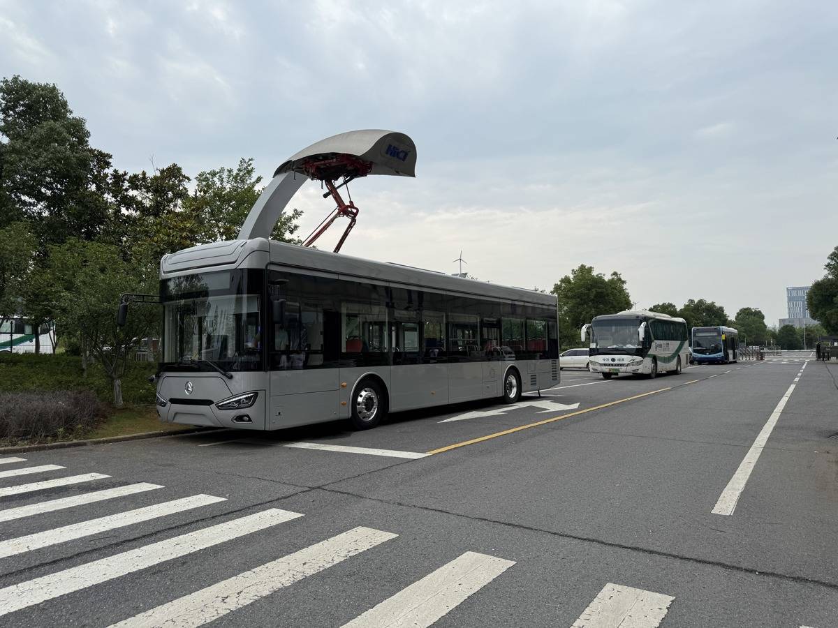 罗马尼亚主动抛来7000万元大单 光谷企业自研公交“无线充电器”海外爆火