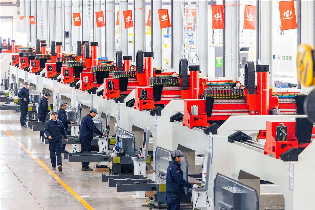 光谷光通信龙头集体出海！向全球输出中国“光标准”