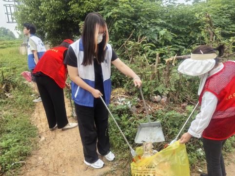专家团“坐诊”，烦心事“销号”：江夏经开区“业主见面日”把群众呼声变成掌声