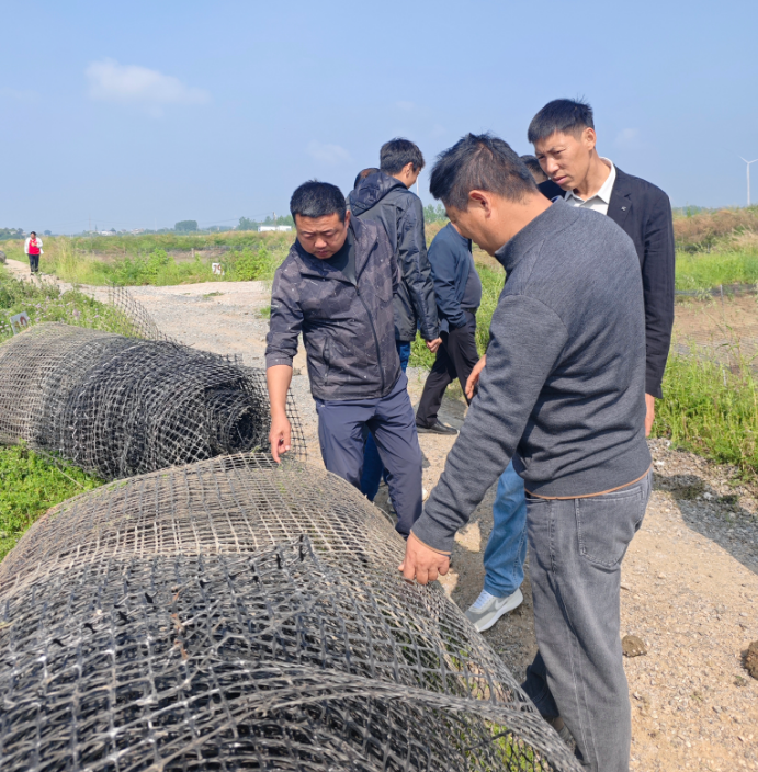 应城市农业技术推广中心组织养殖户跨镇学习甲鱼养殖经