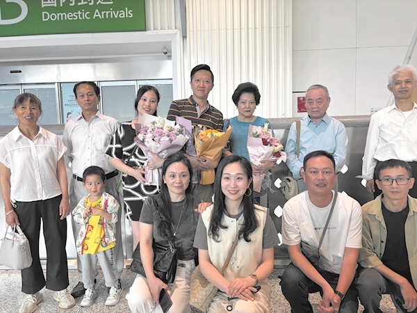  历经77年的分离和多年的寻访 台胞带着父亲照片回到湖北家乡