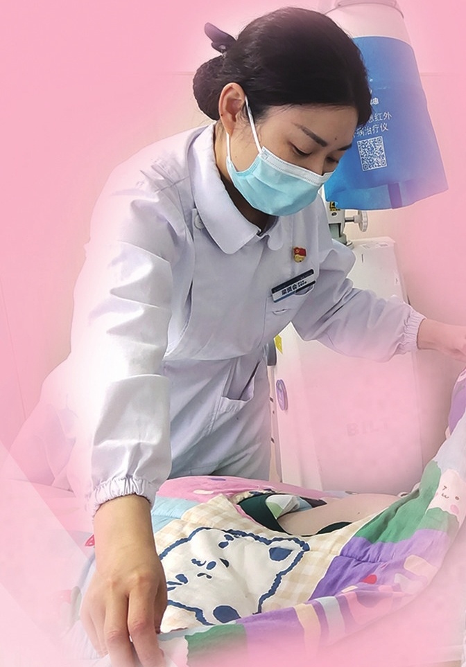 病房里的巧心思  破解“痛點(diǎn)”暖人心——記者探訪宜昌市臨床護(hù)理一線的“微創(chuàng)新”海報(bào)