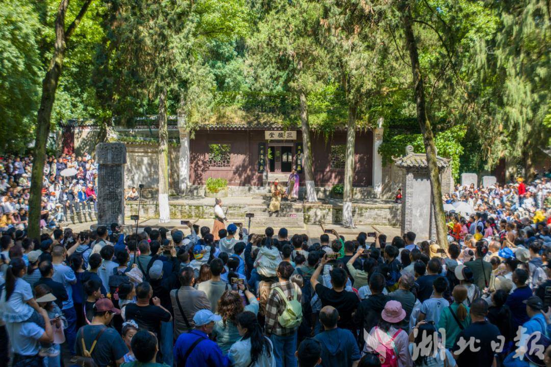 湖北旅游热度飙升 包车游订单增270% 武汉成核心热门目的地