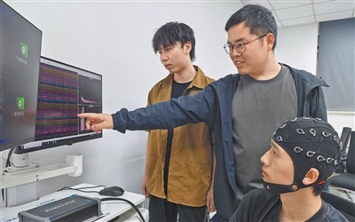 产业里的年轻人｜他研究的这项技术，如何从实验室走向应用