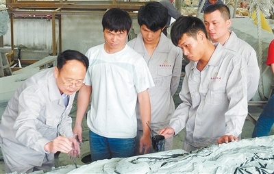 12岁学艺、带出2000多名匠人……68岁的他，一辈子只为这件事