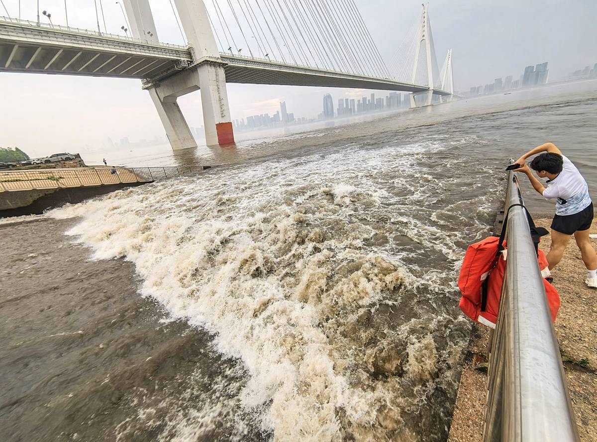  前排水应对强暴雨，缓解城市内涝