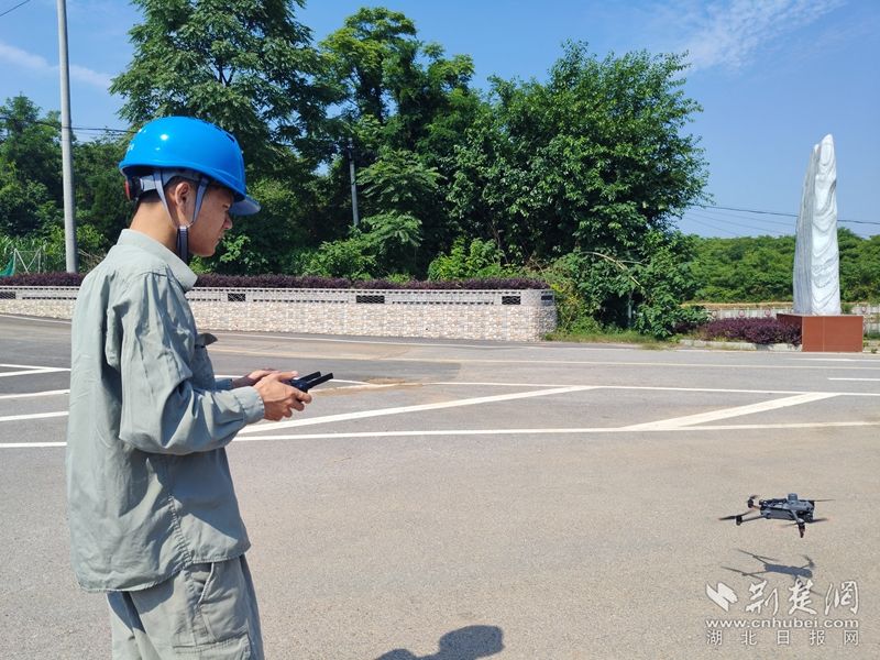  梁子湖区供电巡检进入“全自动”倒计时