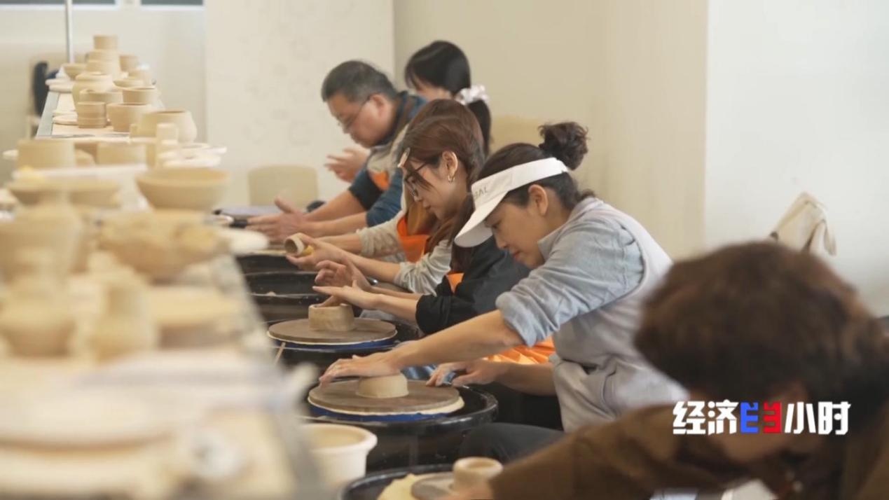景德镇陶瓷破千亿、广东灯光闪耀全球 制造+服务如何炼成新引擎